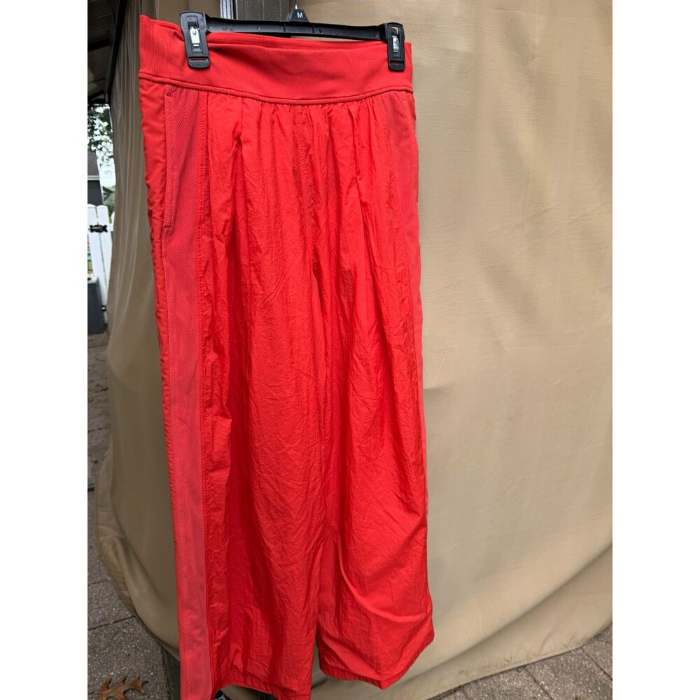 Lululemon Women’s Size 8 Red Parachute Pants Wide Leg Lightweight Nylon